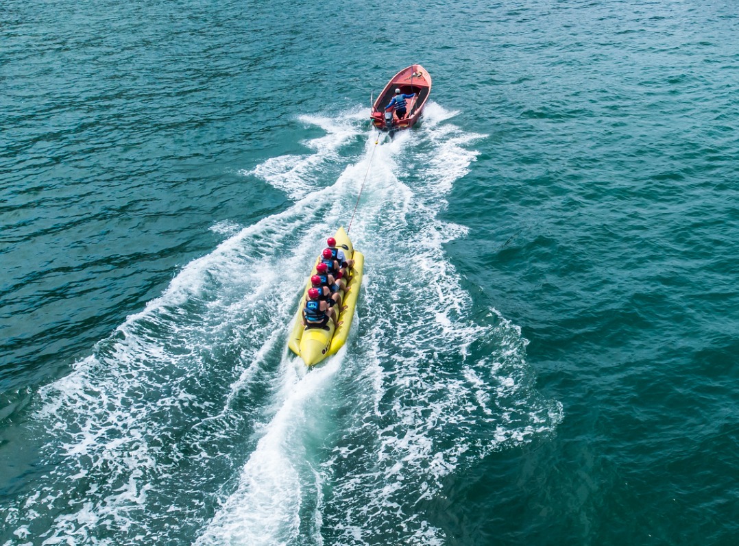 Water sports on the Pacific