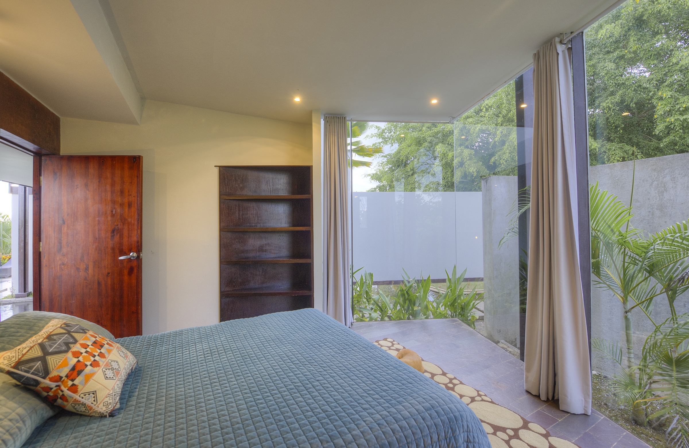Guest bedroom