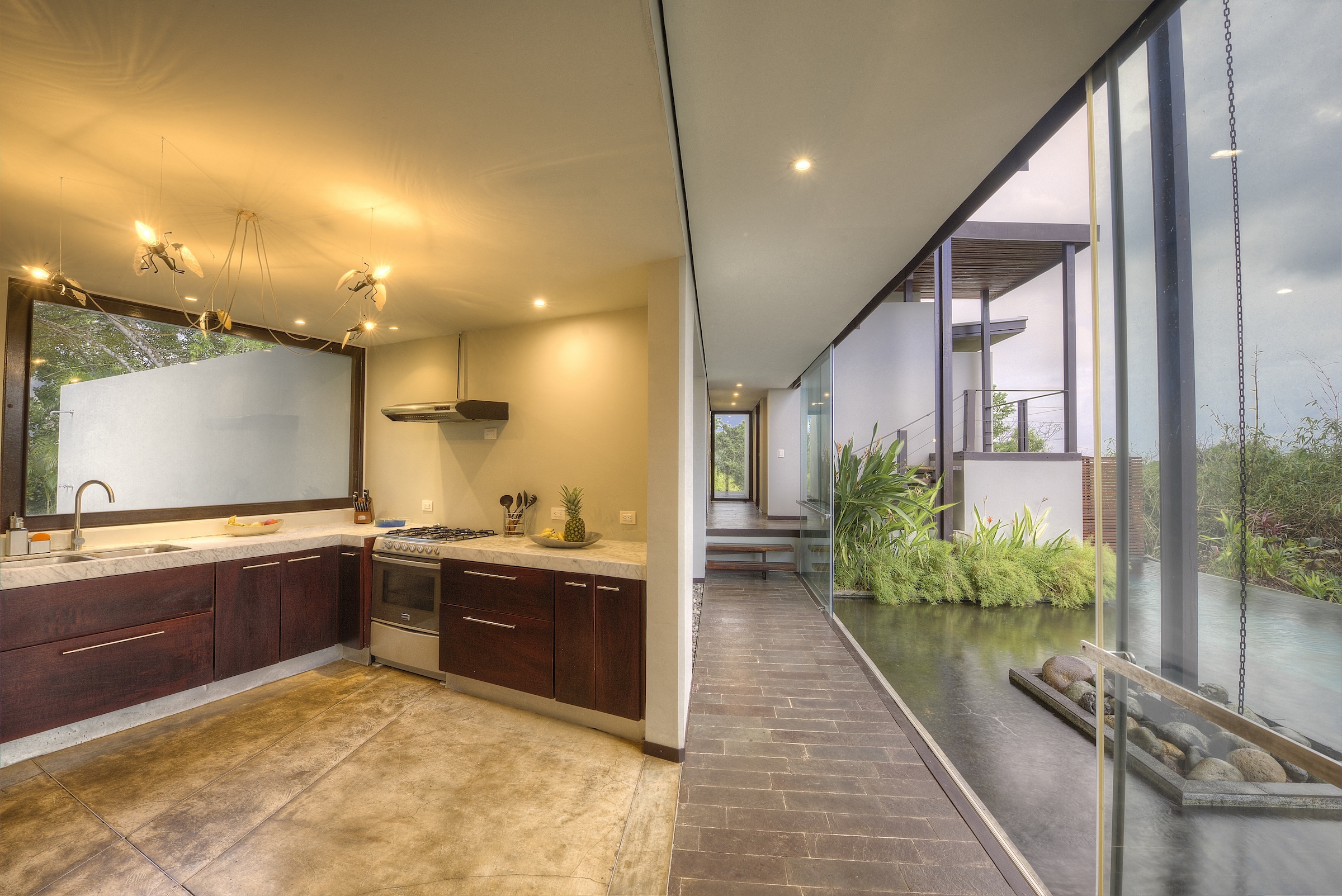 Fully equipped kitchen
