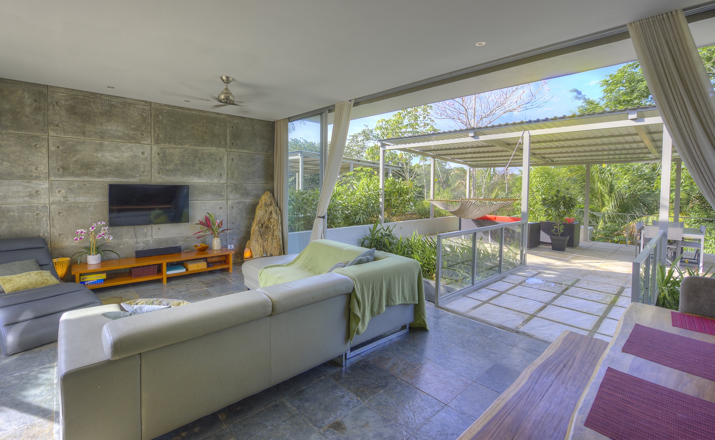 Villa II living room